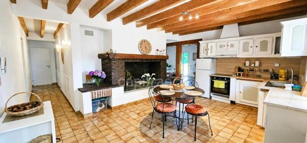 Dpt LANDES (40), à vendre à SAMADET, MAISON T5 162 m² AVEC GARAGES, DÉPENDANCES ET TERRAIN ARBORÉ DE 2 482 m²