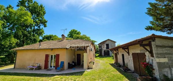 Dpt LANDES (40), à vendre à SAMADET, MAISON T5 162 m² AVEC GARAGES, DÉPENDANCES ET TERRAIN ARBORÉ DE 2 482 m²