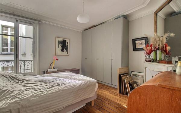 Appartement à vendre    3 pièces • 67 m2 Paris 7