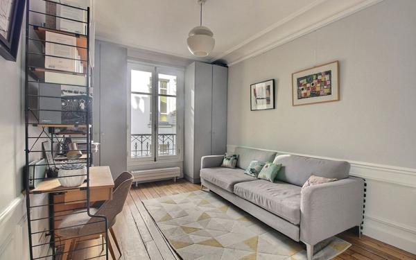 Appartement à vendre    3 pièces • 67 m2 Paris 7