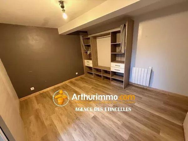 Vente                                                      Immeuble
                        
                     6 pièces                      151 m2                     à Retiers