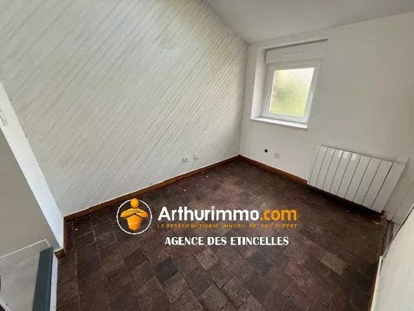 Vente                                                      Immeuble
                        
                     6 pièces                      151 m2                     à Retiers