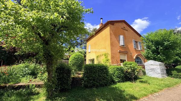 Vente                                                      Maison
                        
                     4 pièces                      130 m2                     à Millau