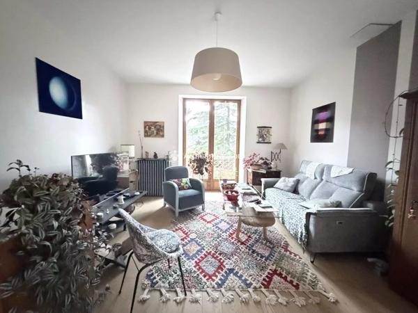 Vente                                                      Maison
                        
                     4 pièces                      130 m2                     à Millau