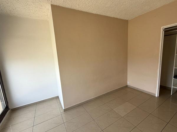 APPARTEMENT DE TYPE 3 - VUE ETANG