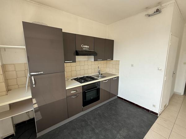 APPARTEMENT DE TYPE 3 - VUE ETANG