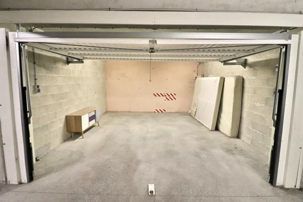 Garage double fermé 22m² – Aix-en-Provence La Duranne