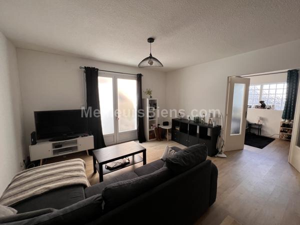 T2 -  RENOVE 2021 - LOCATAIRE EN PLACE 550 €-