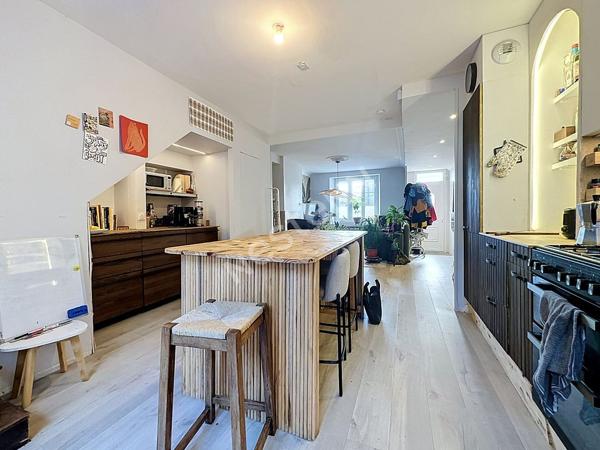 Maison à vendre à DRAIN avec 3 chambres, jardin et dépendances.