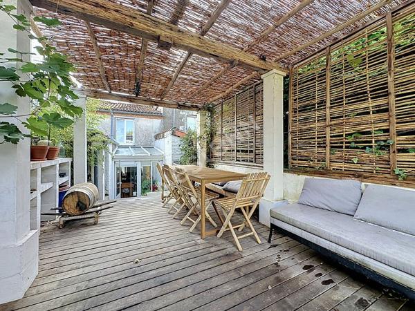 Maison à vendre à DRAIN avec 3 chambres, jardin et dépendances.