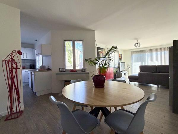 Maison de standing proche de tout !