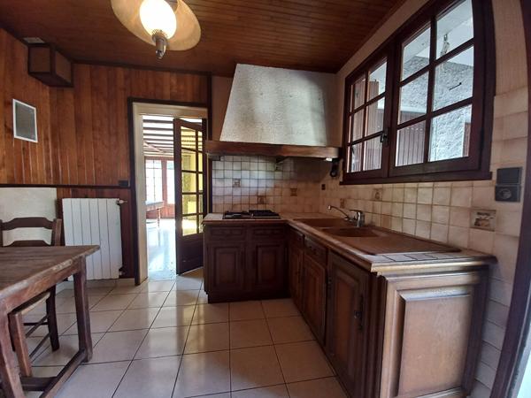 SAINT-PIERRE-D'OLÉRON - Ensemble immobilier au calme avec maison annexe et dépendances