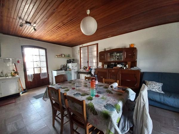 SAINT-PIERRE-D'OLÉRON - Ensemble immobilier au calme avec maison annexe et dépendances