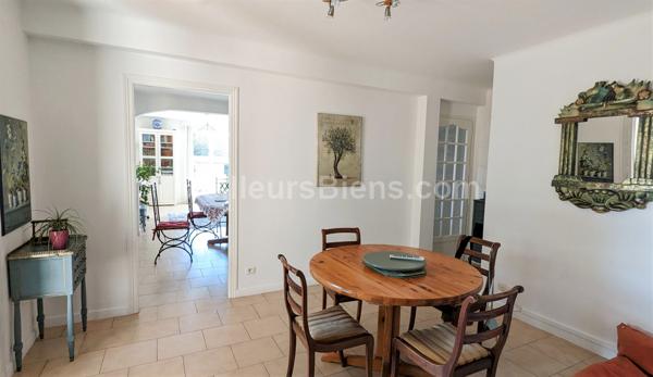 FABREGUES dans l'Hérault lumineuse et calme villa de 176 m² sur 1200m² avec grand garage et piscine