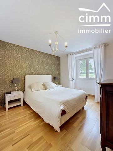 LONGÈRE RENOVÉE – 4 CHAMBRES – 6 PIÈCES – PARC ARBORÉ DE 4 300 m² – FORT POTENTIEL