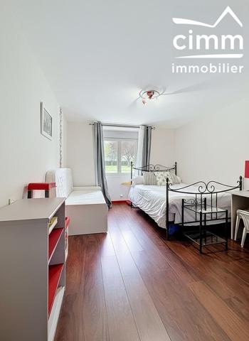 LONGÈRE RENOVÉE – 4 CHAMBRES – 6 PIÈCES – PARC ARBORÉ DE 4 300 m² – FORT POTENTIEL