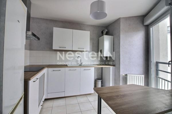 Appartement LYON 8, 3 pièces en étage élevé avec balcon et garage en sous sol