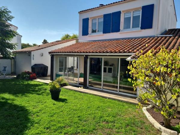 Maison mitoyenne 1 côté La Rochelle 157.88 m²