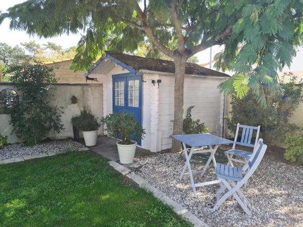 Maison mitoyenne 1 côté La Rochelle 157.88 m²