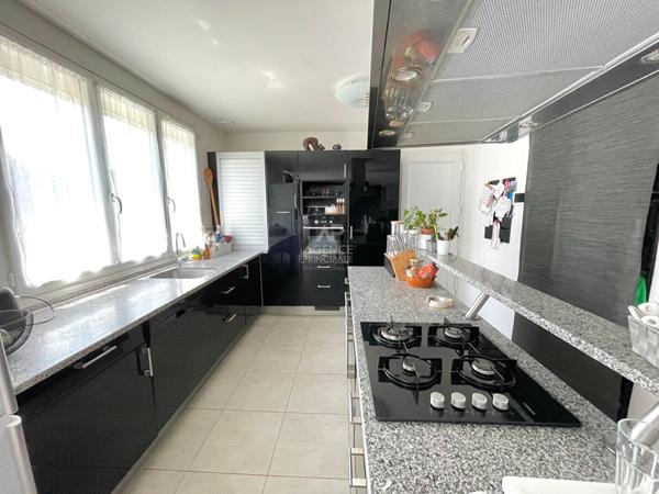 Maison Acheres 5 pièce(s) 90 m2 €399 000 ** - Référence 9227