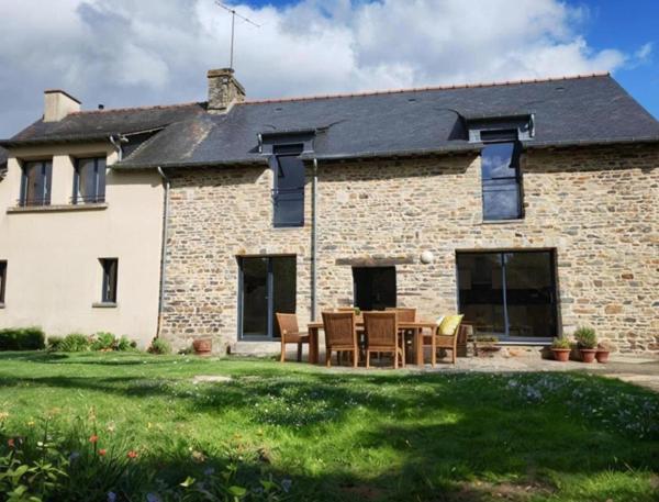 Maison à vendre 8 pièces LA BOUEXIERE (35)