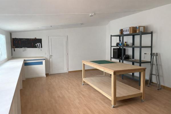 Maison lumineuse 3 chambres – Jardin tout autour – Garage 60 m² – Proc 255 000 € H.A.I.*