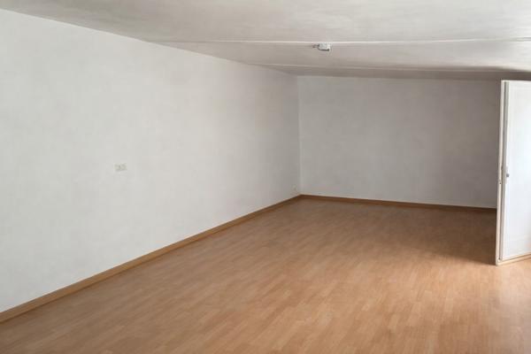 Maison lumineuse 3 chambres – Jardin tout autour – Garage 60 m² – Proc 255 000 € H.A.I.*