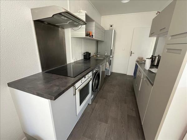 Appartement à louer 959 € CC MERIGNAC 3 p 60 m² DPE D