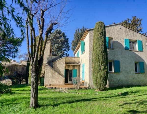 Maison 3 chambres, garage, studio, terrain 2000M²