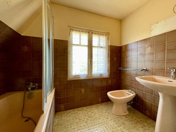 Maison de caractère à rénovée - LE CONTROIS EN SOLOGNE -130 m² - Terrain arboré 5 460 m²