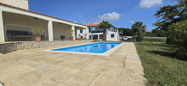 Maison 7 pièces - 241 m² Bien prestige