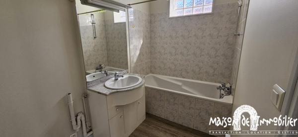 Location Appartement - 2 pièces - 47m² - COGNAC