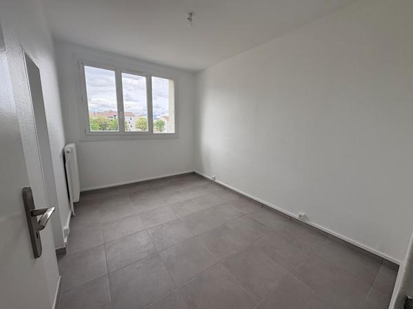 Appartement La Verpilliere 4 pièce(s) 71 m2