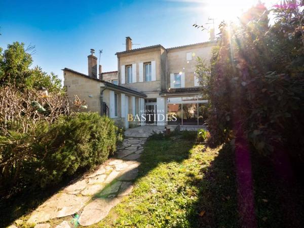 Maison en pierre grand jardin dépendance et garages