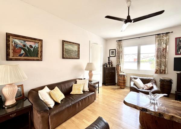 ARCACHON - L'Aiguillon ! Parcelle de 267 m2 avec 2 Maisons de 64 m2 et 50 m2 + patio Sud de 50 m2 !