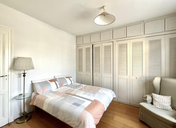 ARCACHON - L'Aiguillon ! Parcelle de 267 m2 avec 2 Maisons de 64 m2 et 50 m2 + patio Sud de 50 m2 !