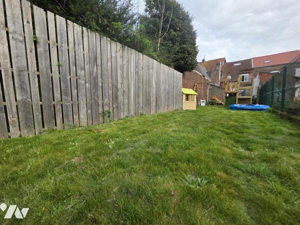 Maison de ville avec 3 chambres et jardin