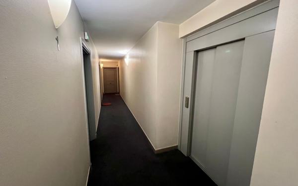 Appartement à vendre    2 pièces • 48,41 m2 Le Bourget