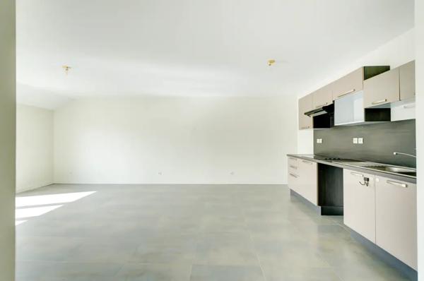 A VENDRE APPARTEMENT T3 RECENT CENTRE BASSE GOULAINE