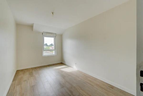 A VENDRE APPARTEMENT T3 RECENT CENTRE BASSE GOULAINE
