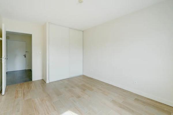 A VENDRE APPARTEMENT T3 RECENT CENTRE BASSE GOULAINE