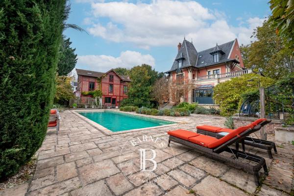 Rueil-Malmaison, Maison 6 Chambres -  538 m² à vendre