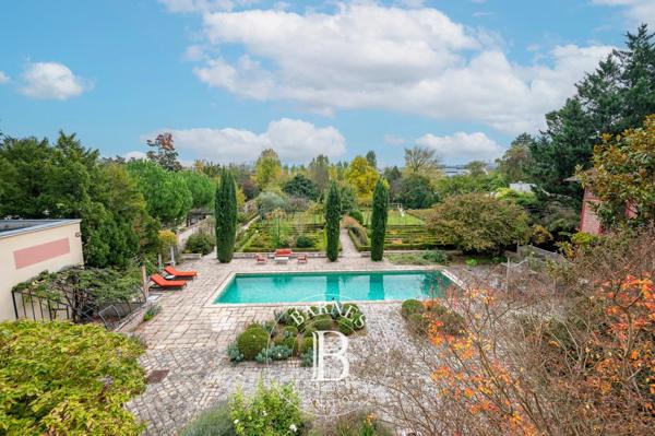 Rueil-Malmaison, Maison 6 Chambres -  538 m² à vendre
