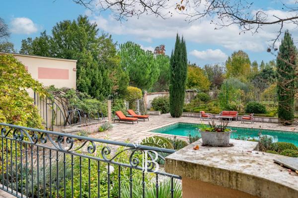 Rueil-Malmaison, Maison 6 Chambres -  538 m² à vendre