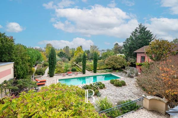 Rueil-Malmaison, Maison 6 Chambres -  538 m² à vendre