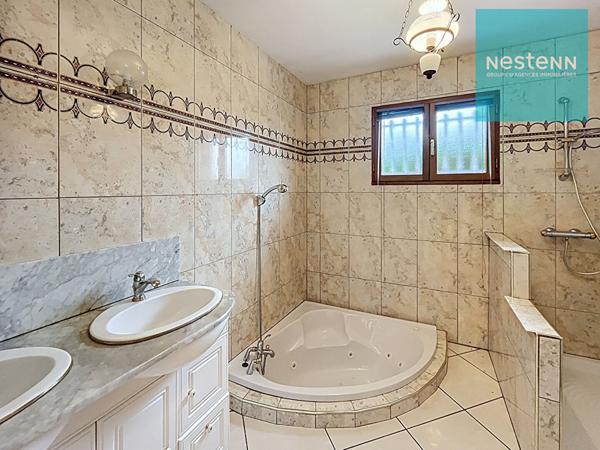 Maison familiale d'environ 150 m² - 3 chambres - Saint Germain Laval (42260) - terrain 4730 m² environ