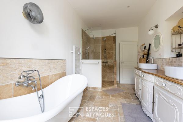 Maison bourgeoise de ville et son loft en annexe