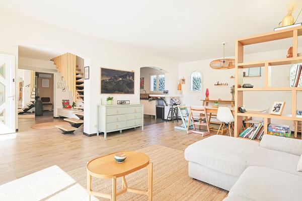Villa 5 pièce(s) 132.75 m2 avec piscine