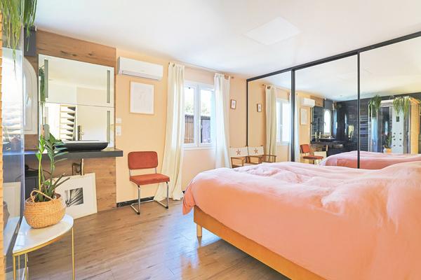Villa 5 pièce(s) 132.75 m2 avec piscine