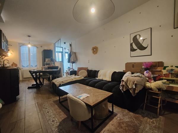 MAISO DE VILLE REFAITE A NEUF DE 98 M² SUR UN TERRAIN CLOS DE 230M² DANS LE QUARTIER VOISINLIEU PROCHE DE TOUT Beauvais (60000)